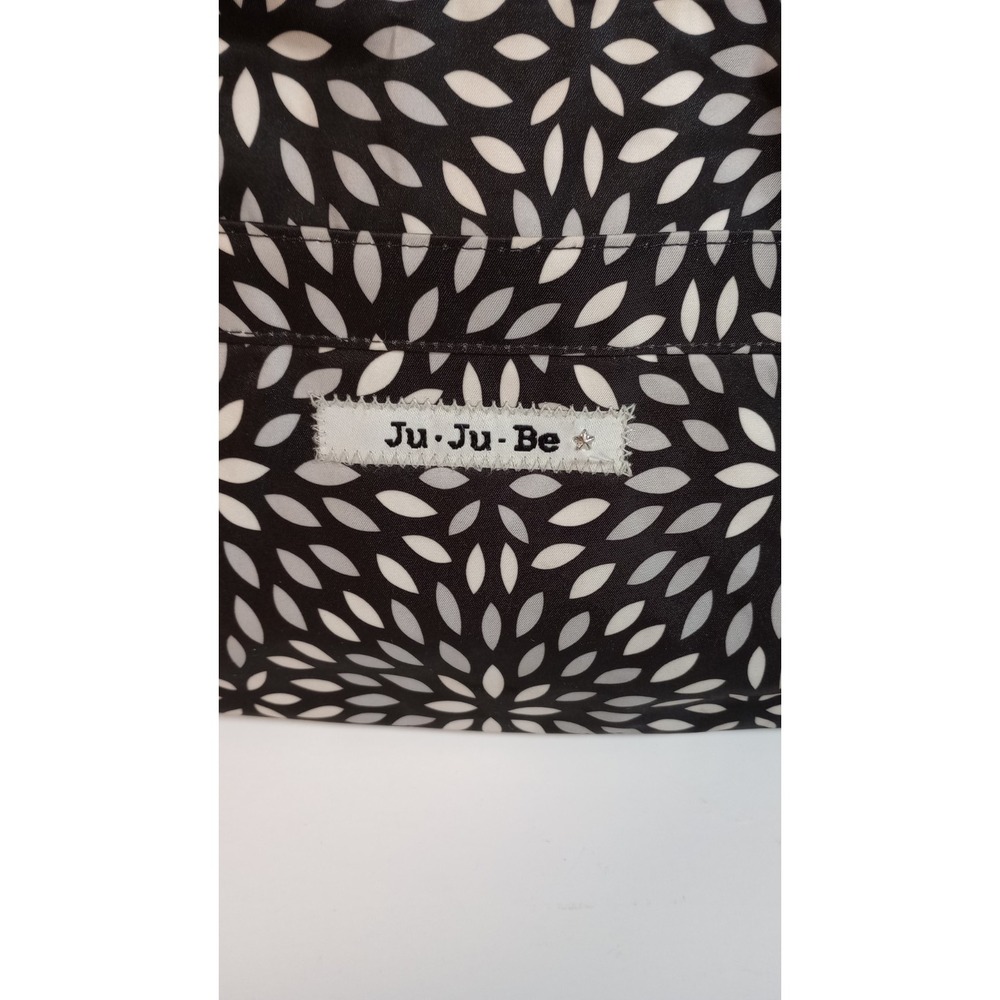 JU JU BE  Be Prepared Diaper Bag – Black & White Floral Pattern w/ Changing pad - Picture 10 of 11